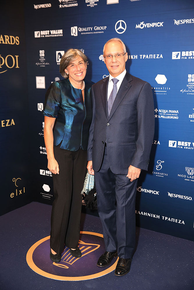 Ο Andrea Cavallari, πρέσβης της Ιταλίας στην Κύπρο, με τη σύζυγό του Katerina Cavallari.